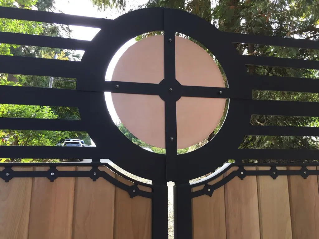 Steel ring detail on the cedar gate