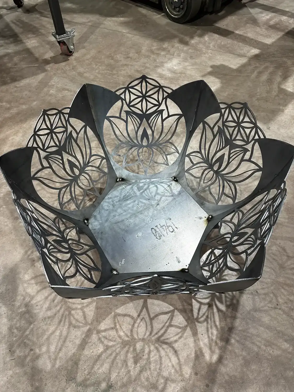 Geometric fire bowl