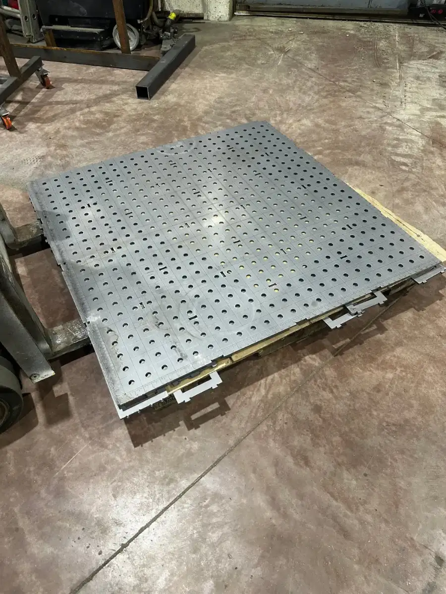 Fab table kit, 4′ × 4′ × 6″
